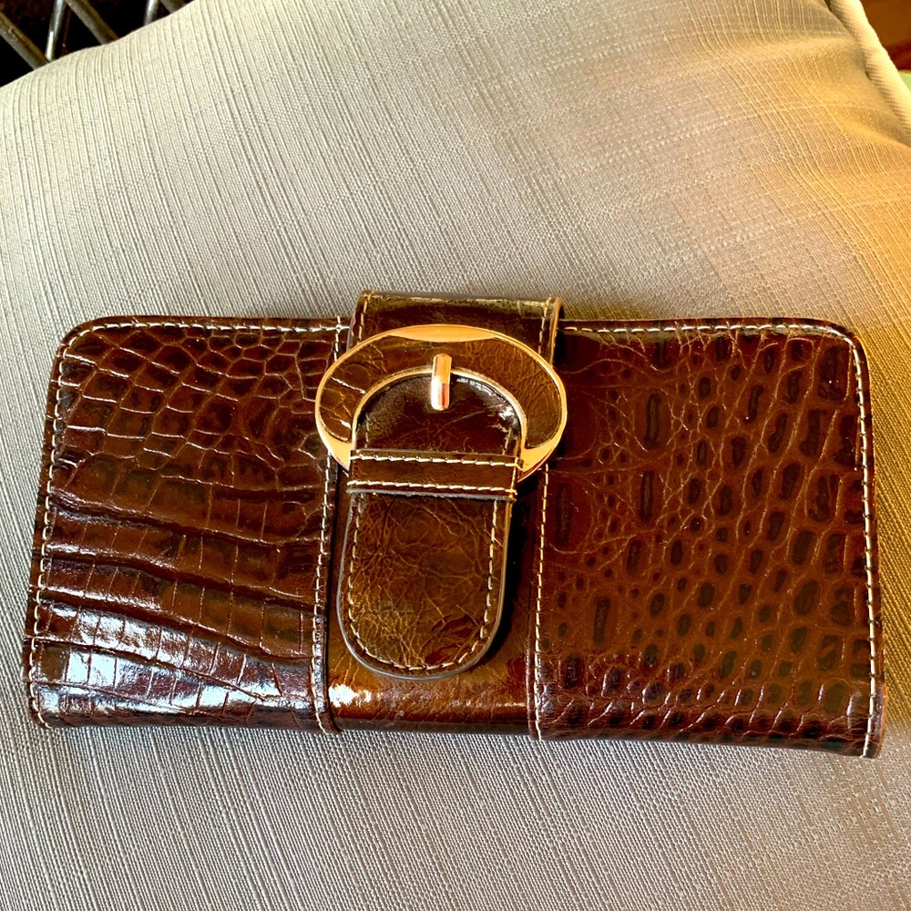 Reptile Print Leather Style Buckle Wallet